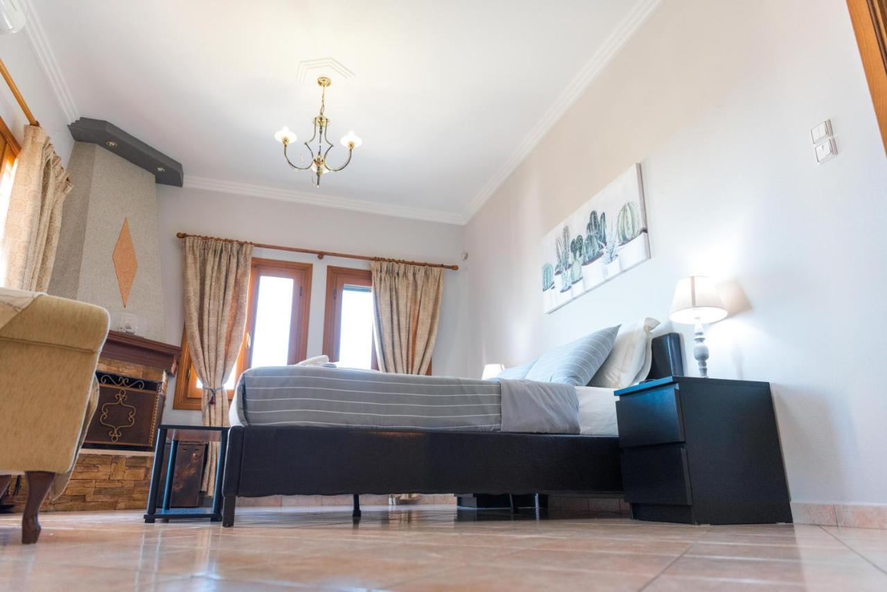 Athena'S Luxury Place Agria Exterior foto